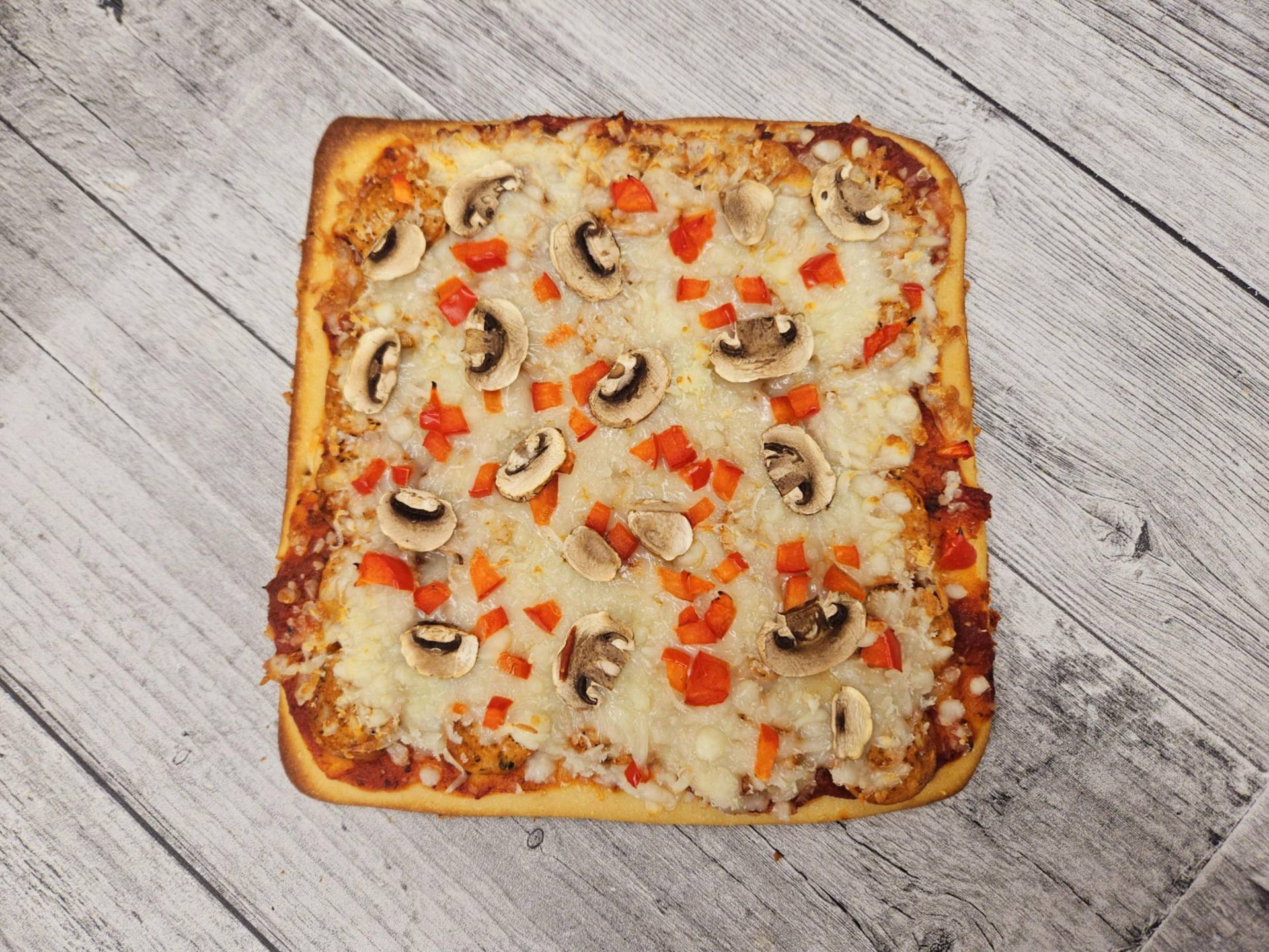 Pizza saucisse italienne de poulet