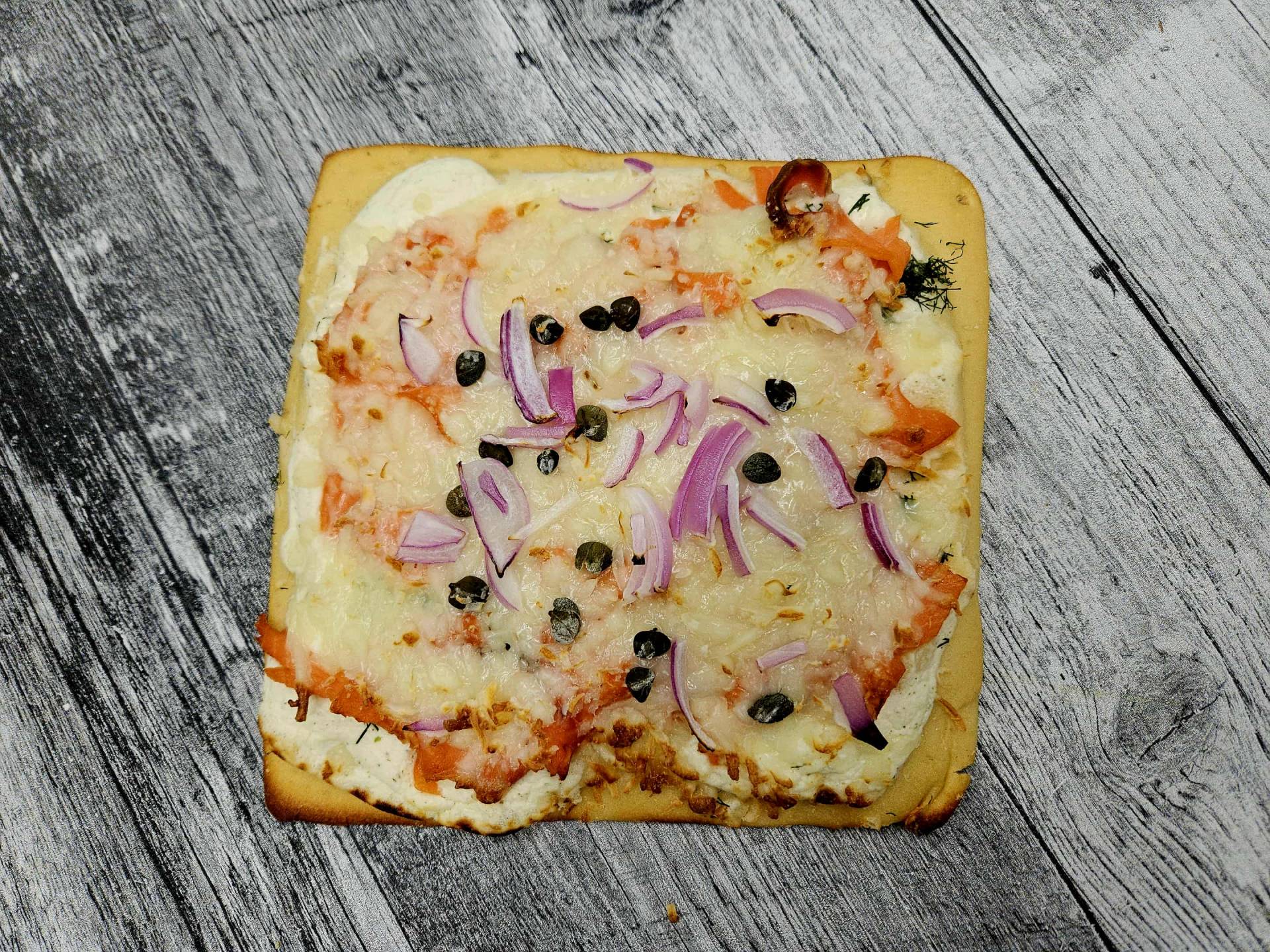Pizza saumon fumé